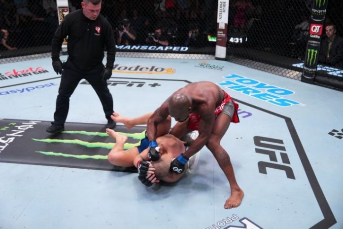 UFC Fight Night 229: опыт разбил молодость. Грину понадобилось меньше минуты для нокаута!