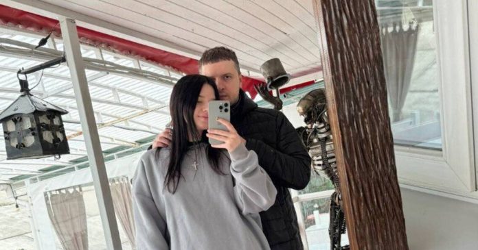 Бывшая девушка Папича о причинах слива фотографий: «Я хотела из этого выбраться. Как я поняла, он меня буквально отпустить не мог»