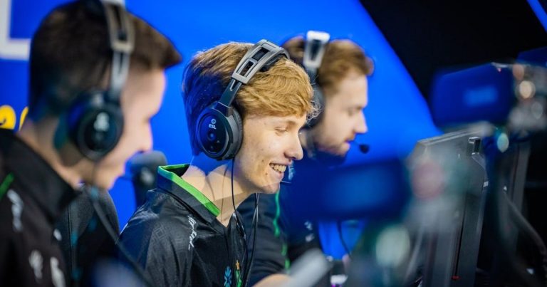 Team Falcons обыграла MOUZ и вышла в финал ESL Pro League Season 22 Team Falcons обыграла MOUZ и вышла в финал ESL Pro League Season 22
