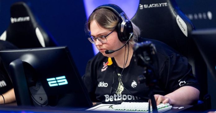 Team Spirit одолела Natus Vincere на групповом этапе IEM Krakow 2026