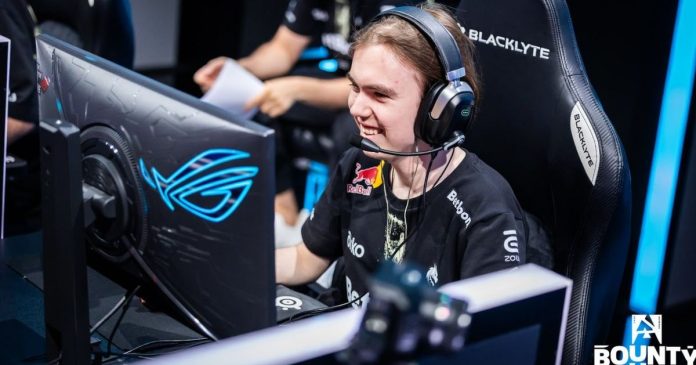 Donk сыграл 36 пабликов в Dota 2 в апреле — больше, чем матчей в CS2 на FACEIT